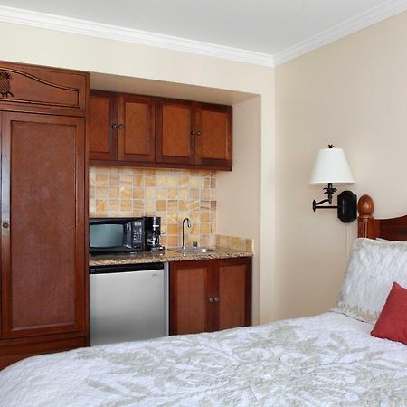 Islander On The Beach 352 Oceanfront *Penthouse* Ac Pool Kapa'a Exterior photo